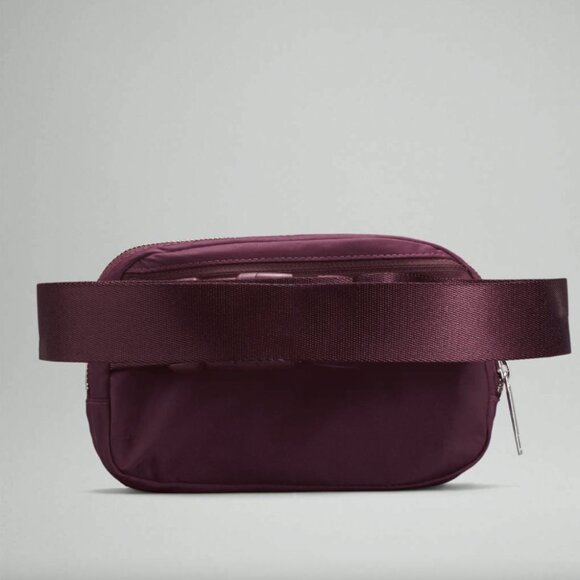 Lululemon Everywhere Crossbody Belt Bag - Burgundy - Picture 6 of 6
